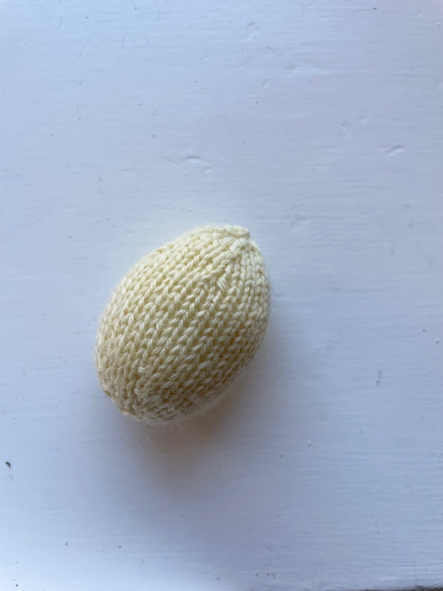 Håndstrikkede små æg