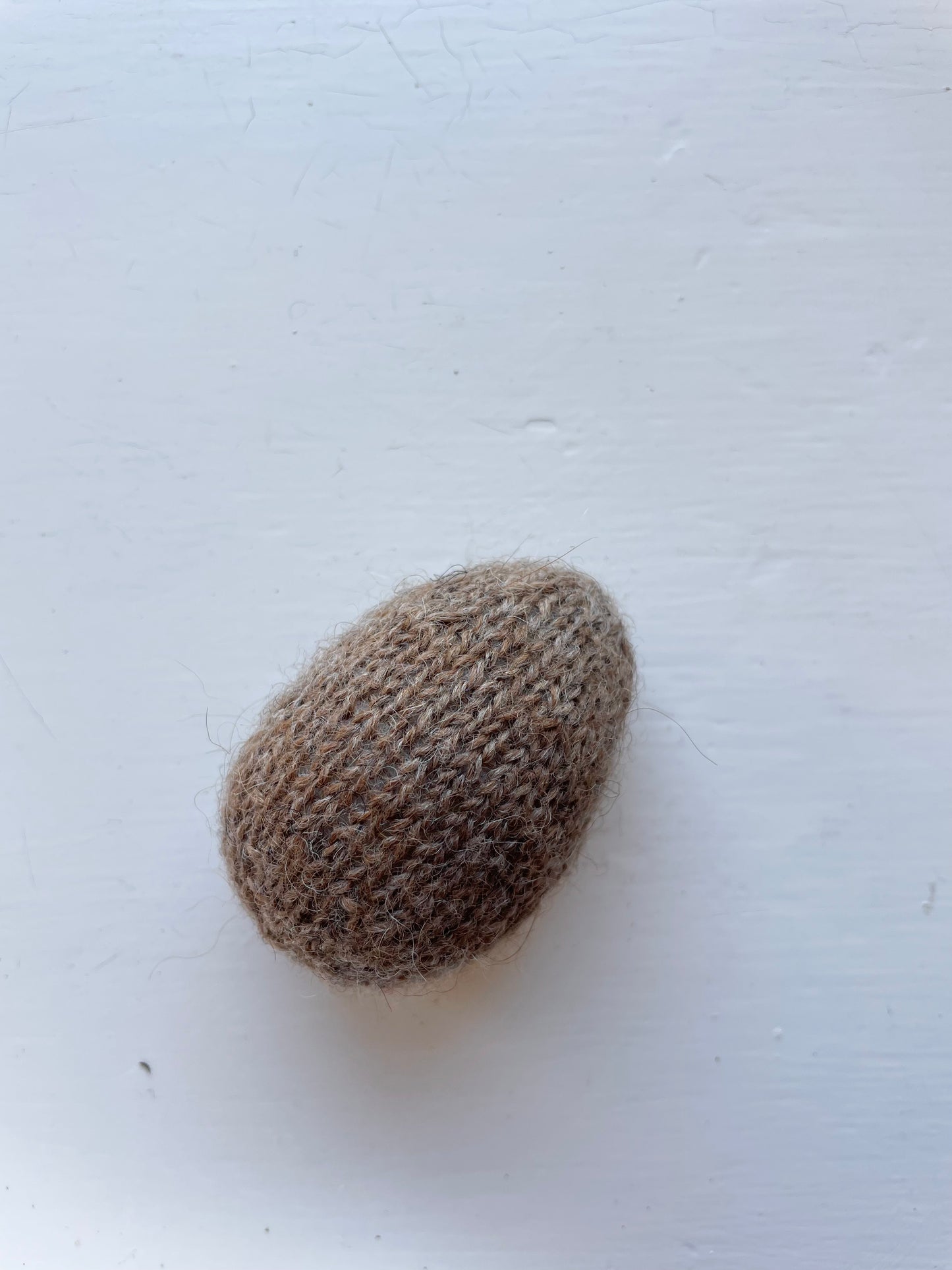 Håndstrikkede små æg