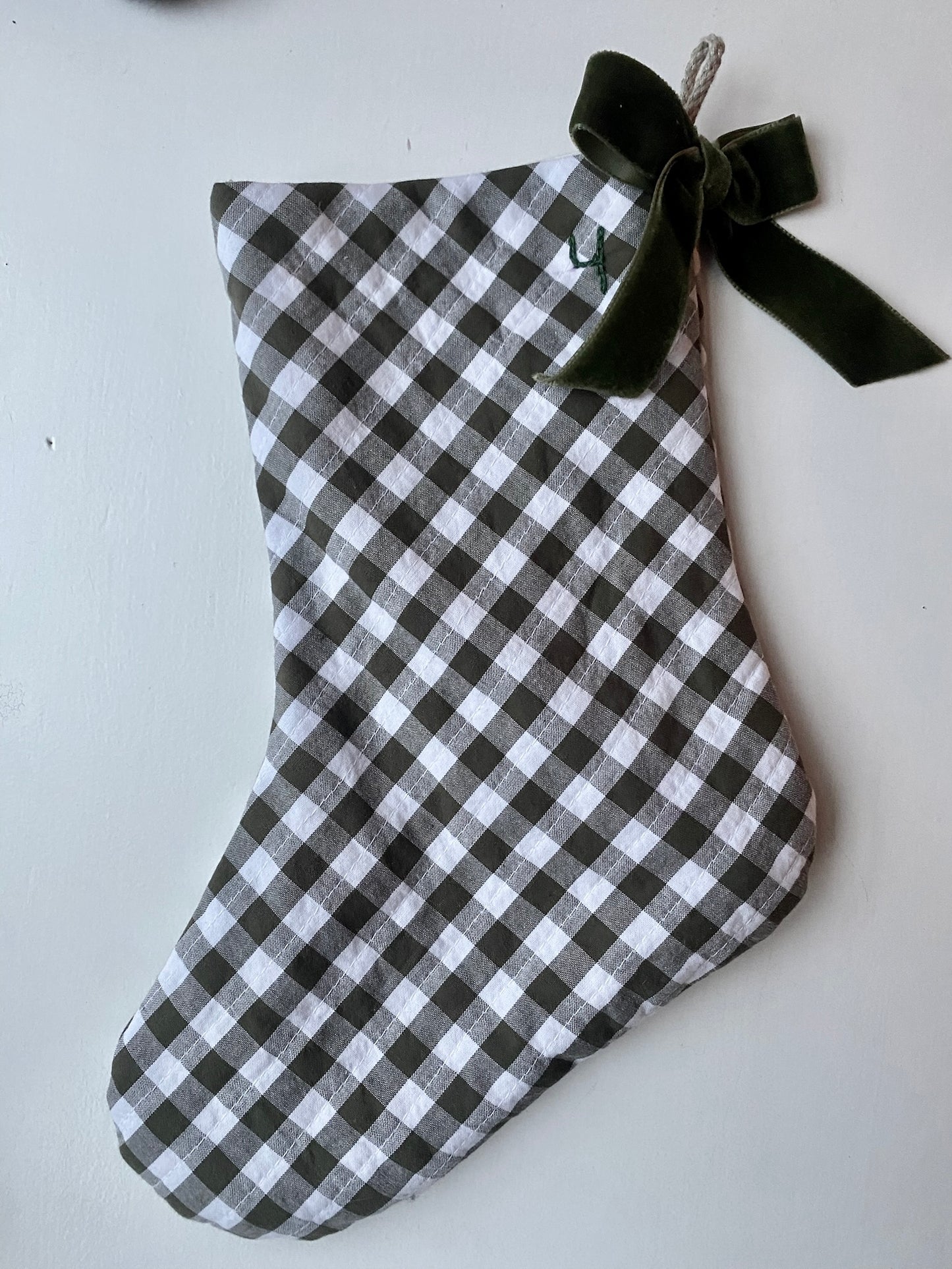 Adventskalender - håndsyet, broderet og strikket med fine detaljer